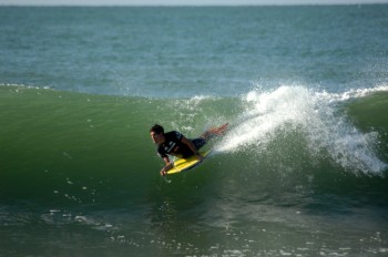 Leia mais sobre o artigo Rio das Ostras abre o Circuito Brasileiro de Bodyboard 2013