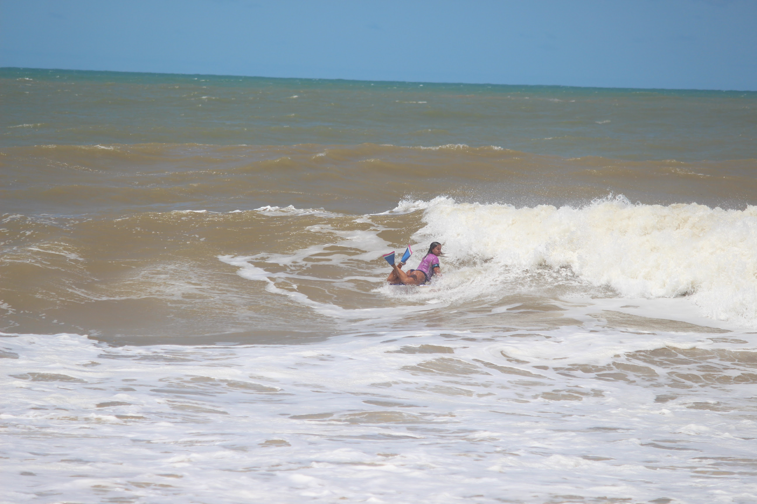 Leia mais sobre o artigo Campeões do Wahine Bodyboarding Pro serão definidos neste domingo